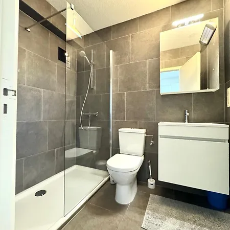Apartment Zeedijk Emperador *
